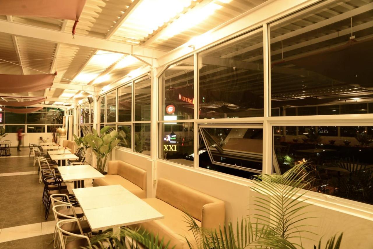 Front One Hotel Pasir Koja Bandung Exterior photo