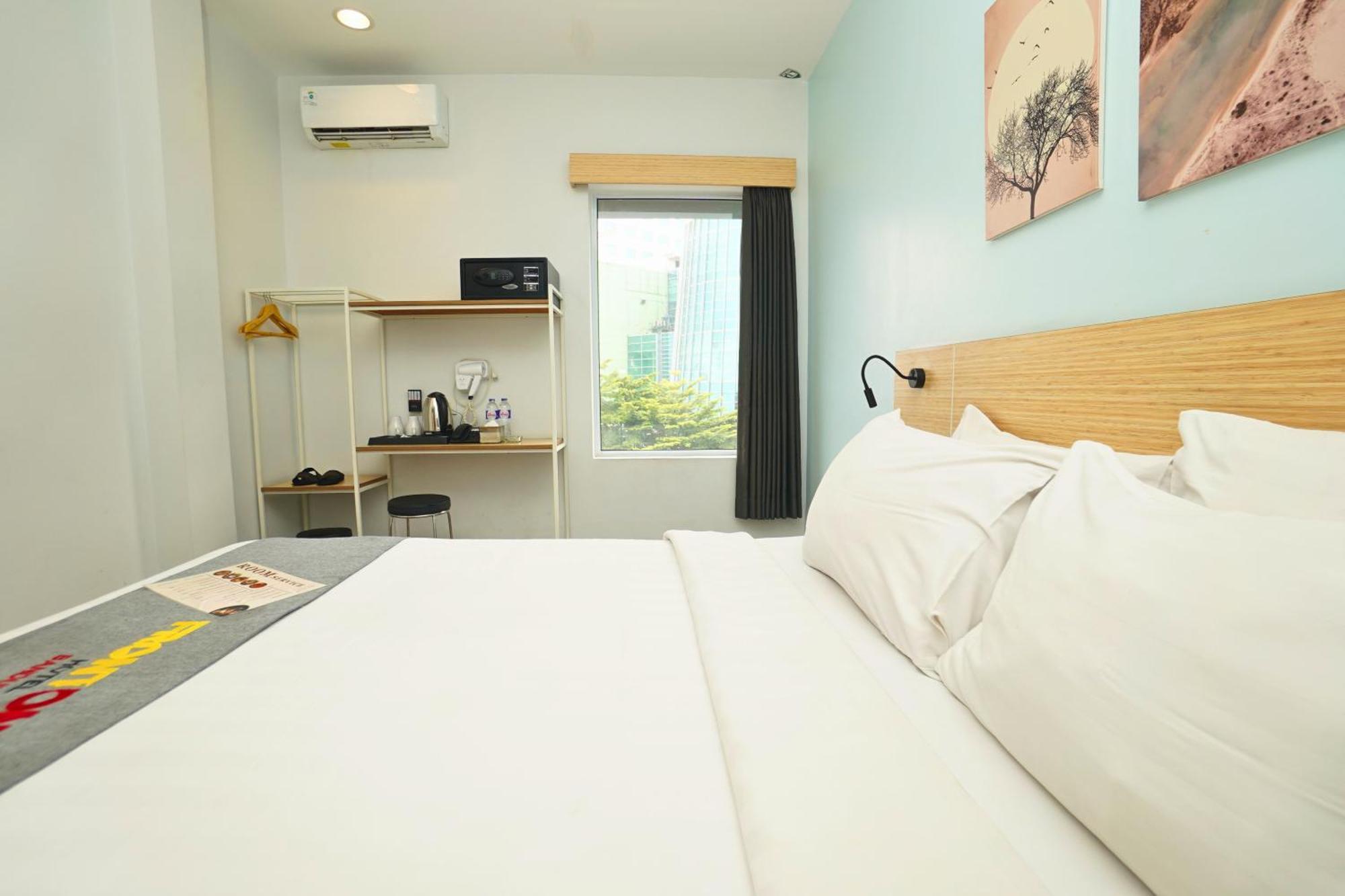Front One Hotel Pasir Koja Bandung Exterior photo