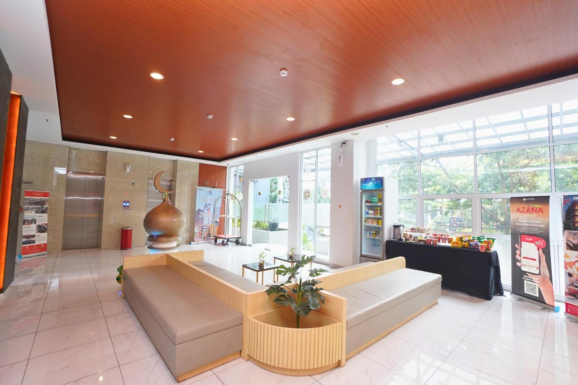 Front One Hotel Pasir Koja Bandung Exterior photo